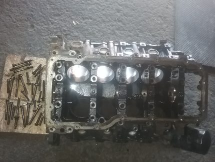 2008-2012 Dodge Ram 1500 Pickup 4.7L Engine Cylinder Block 53022033AA (D114)